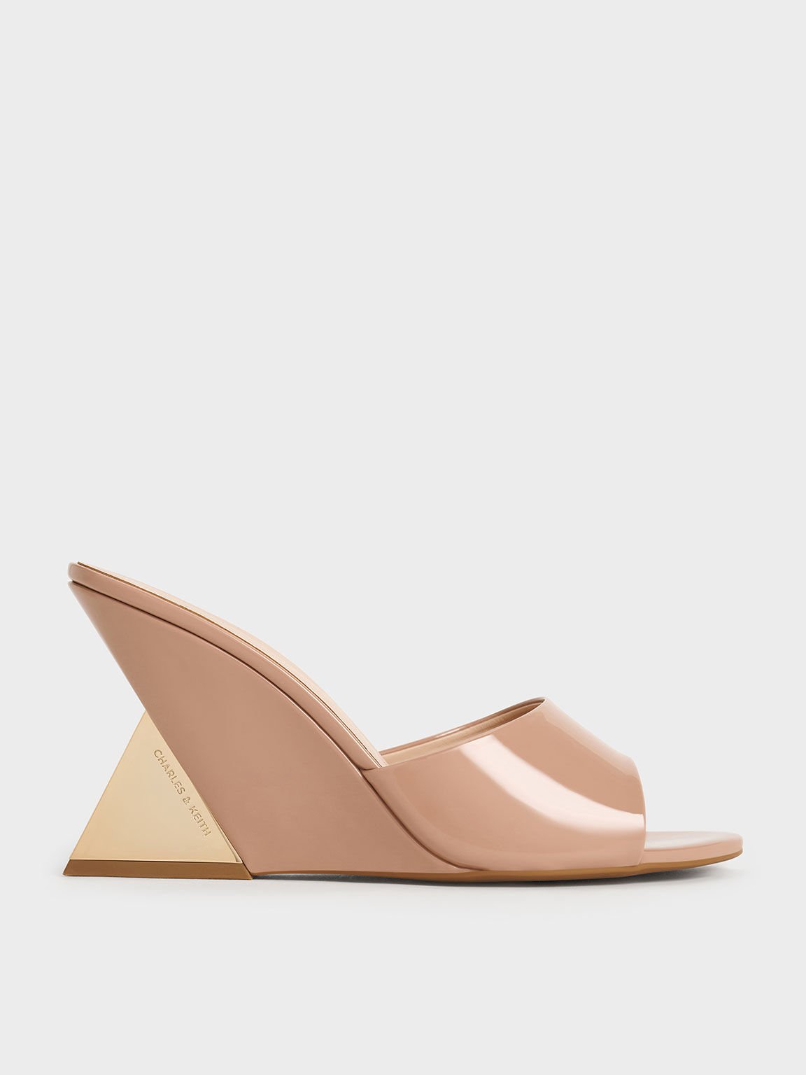 Sepatu Wedge Triangle-Heel Patent, Nude, hi-res