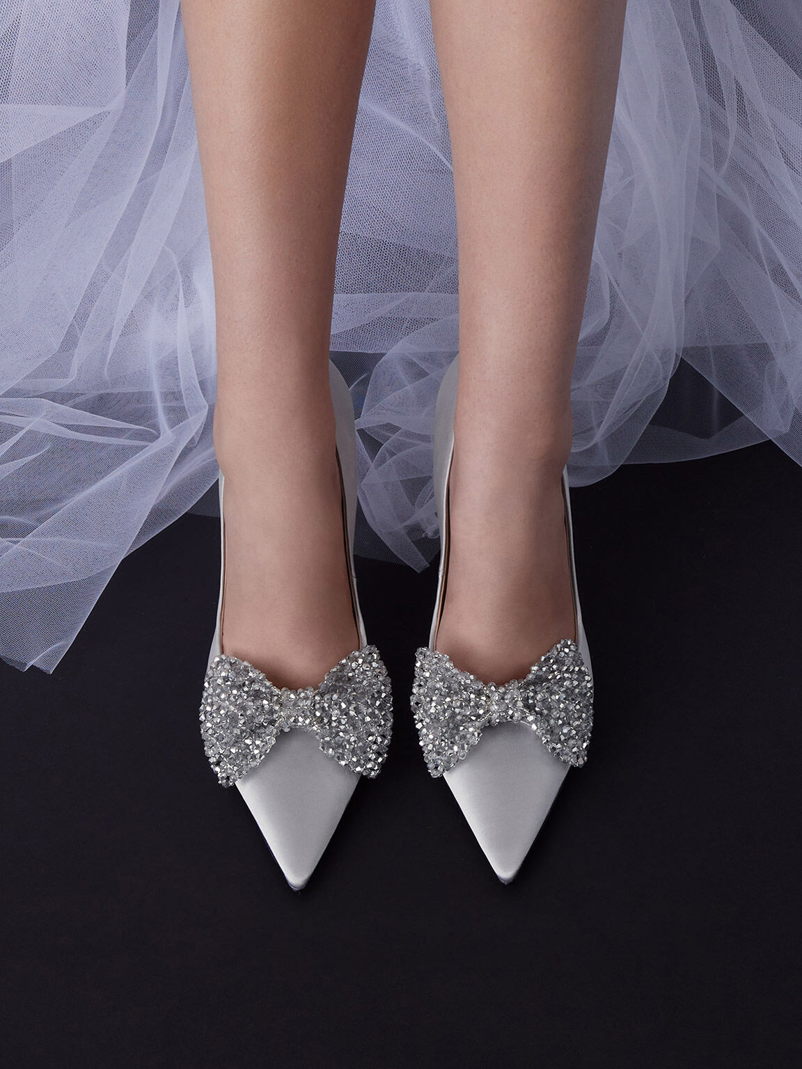 Sepatu Pumps Beaded Bow Recycled Polyester, Silver, hi-res