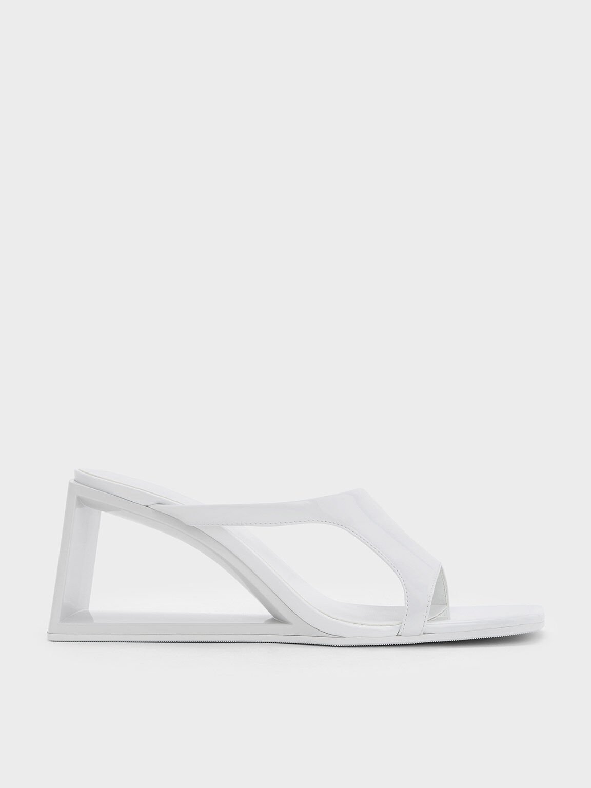 Sepatu Mules Triangle-Heel Xeli, White, hi-res