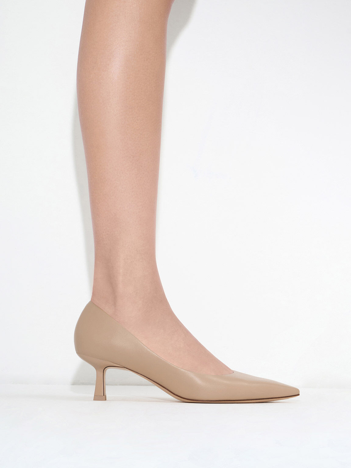 Sepatu Emmy Pointed Kitten Heel, Nude, hi-res