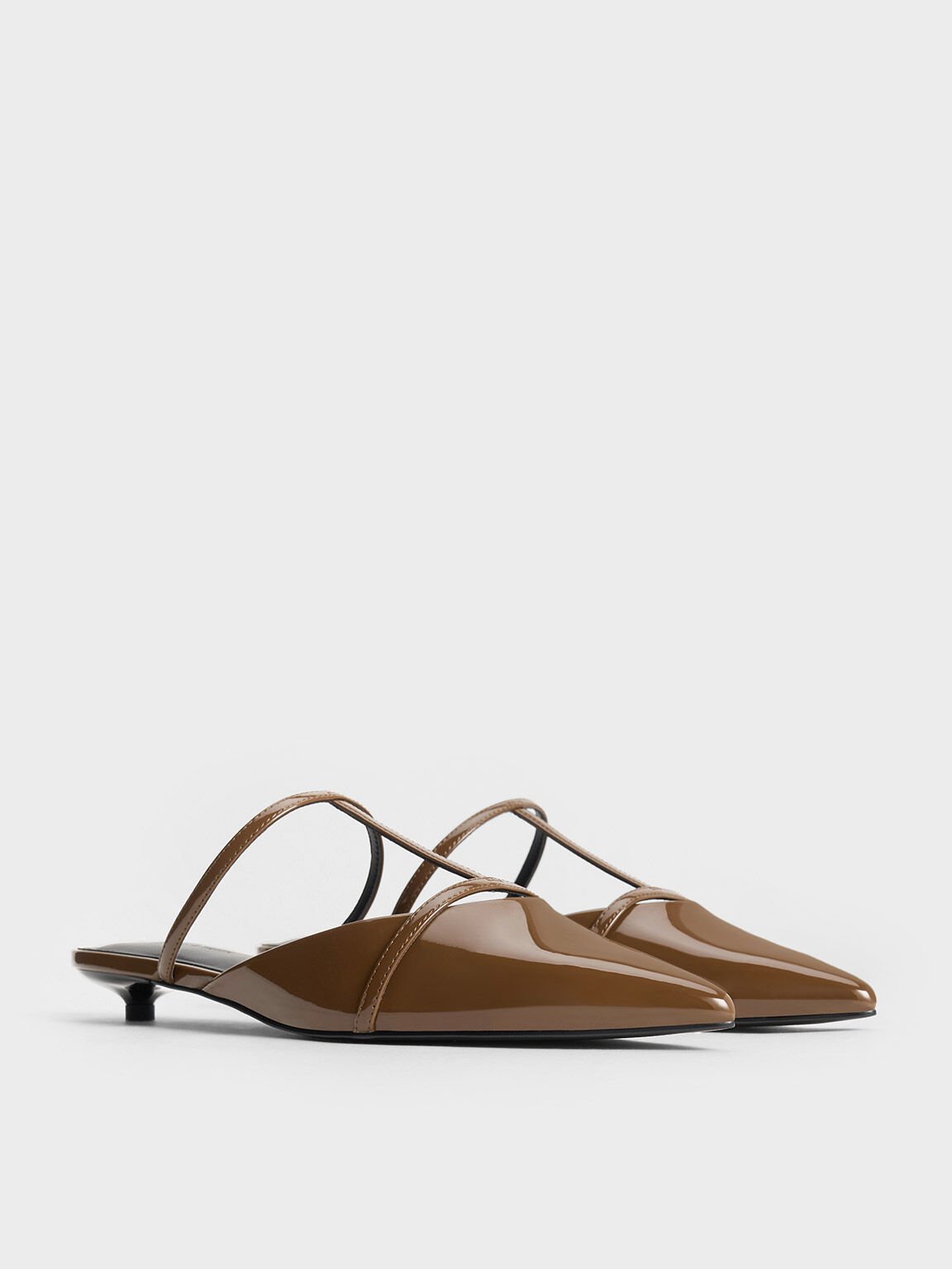 Sepatu Mules Pointed-Toe T-Bar Clara, Brown, hi-res