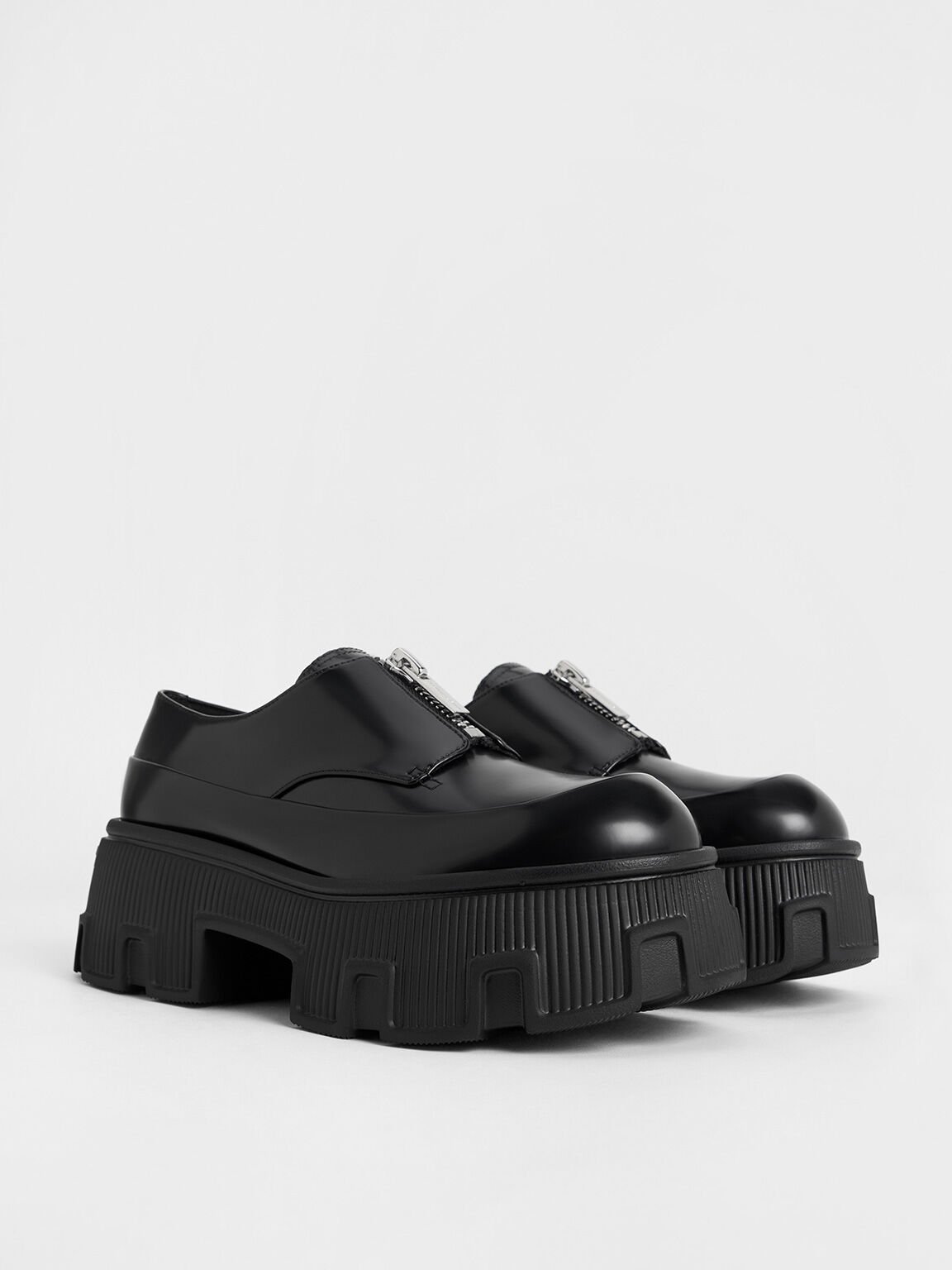 Sepatu Loafers Platform Zip-Up, Black Box, hi-res