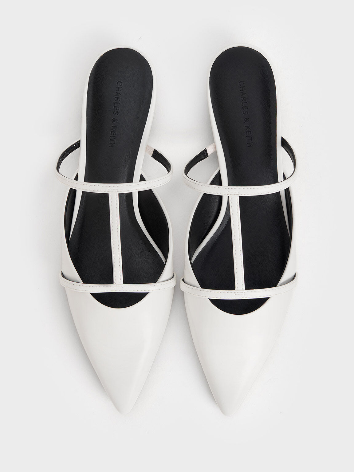 Sepatu Mules Pointed-Toe T-Bar Clara, White, hi-res