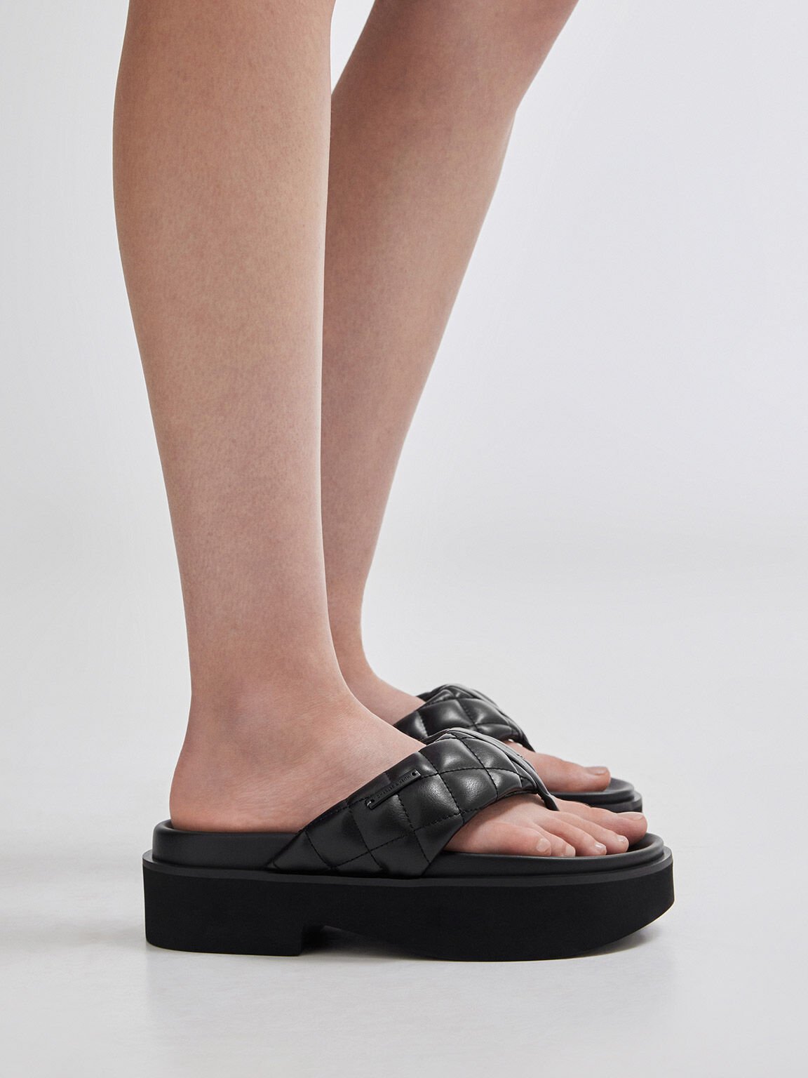 Sandal Thong Platform V-Strap, Black, hi-res