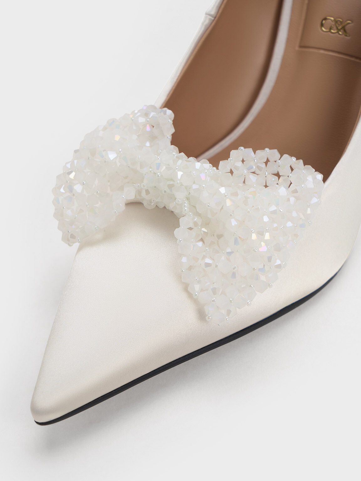 Sepatu Pumps Beaded Bow Recycled Polyester, White, hi-res