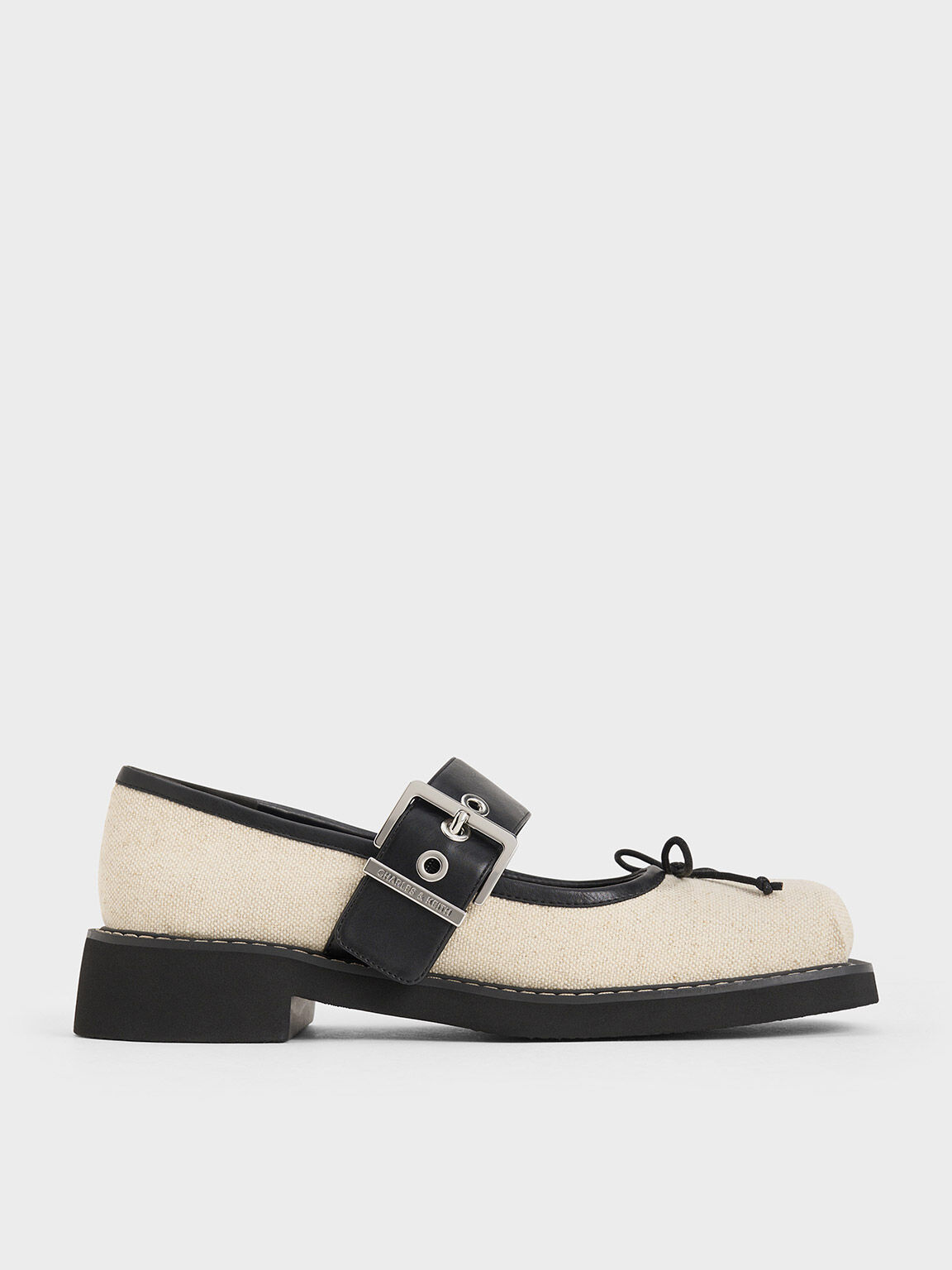 Sepatu Mary Janes Bow Buckled Linen, Beige, hi-res