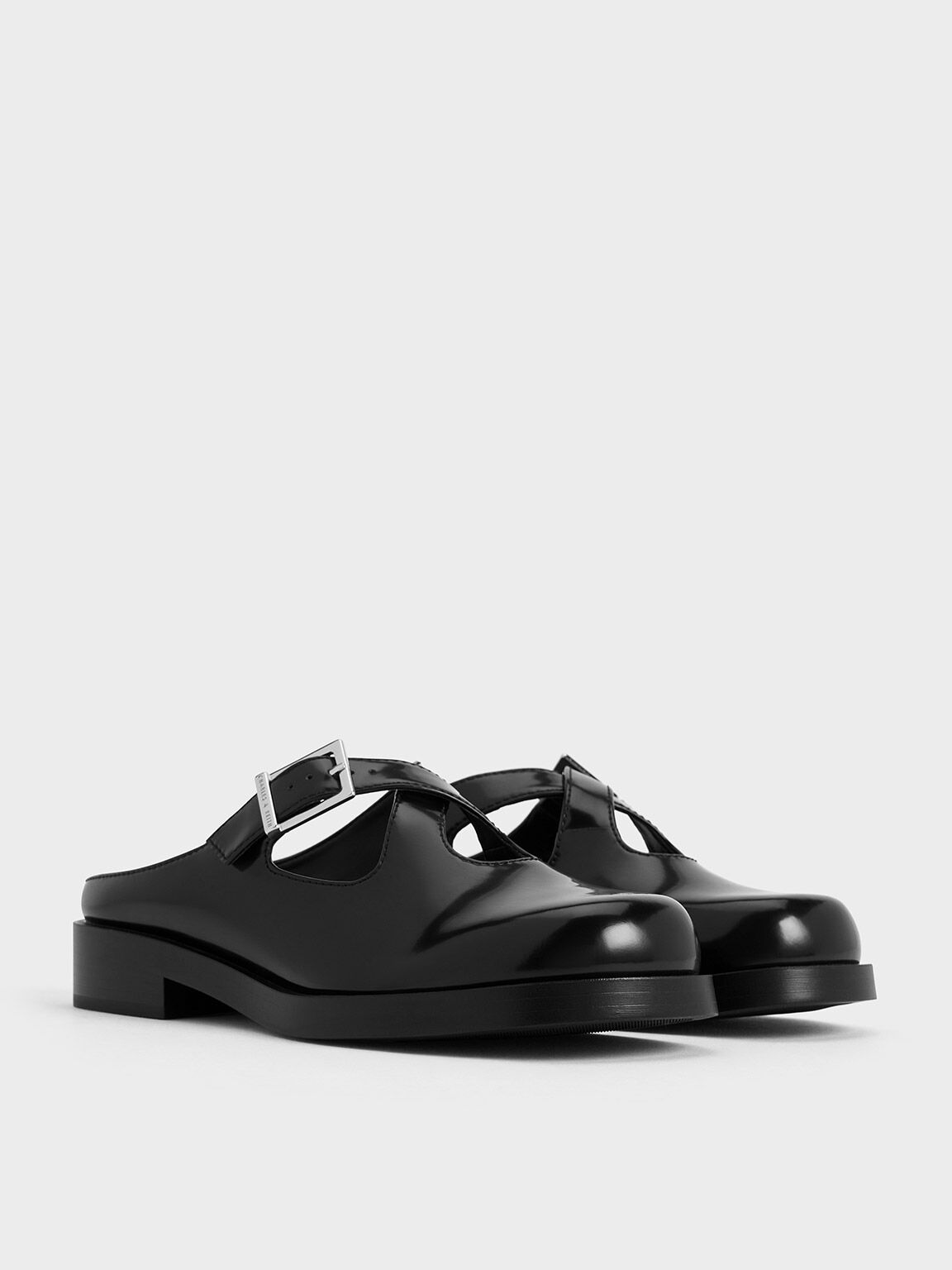 Sandal Flats Slip-On Crossover-Strap Buckled, Black Box, hi-res