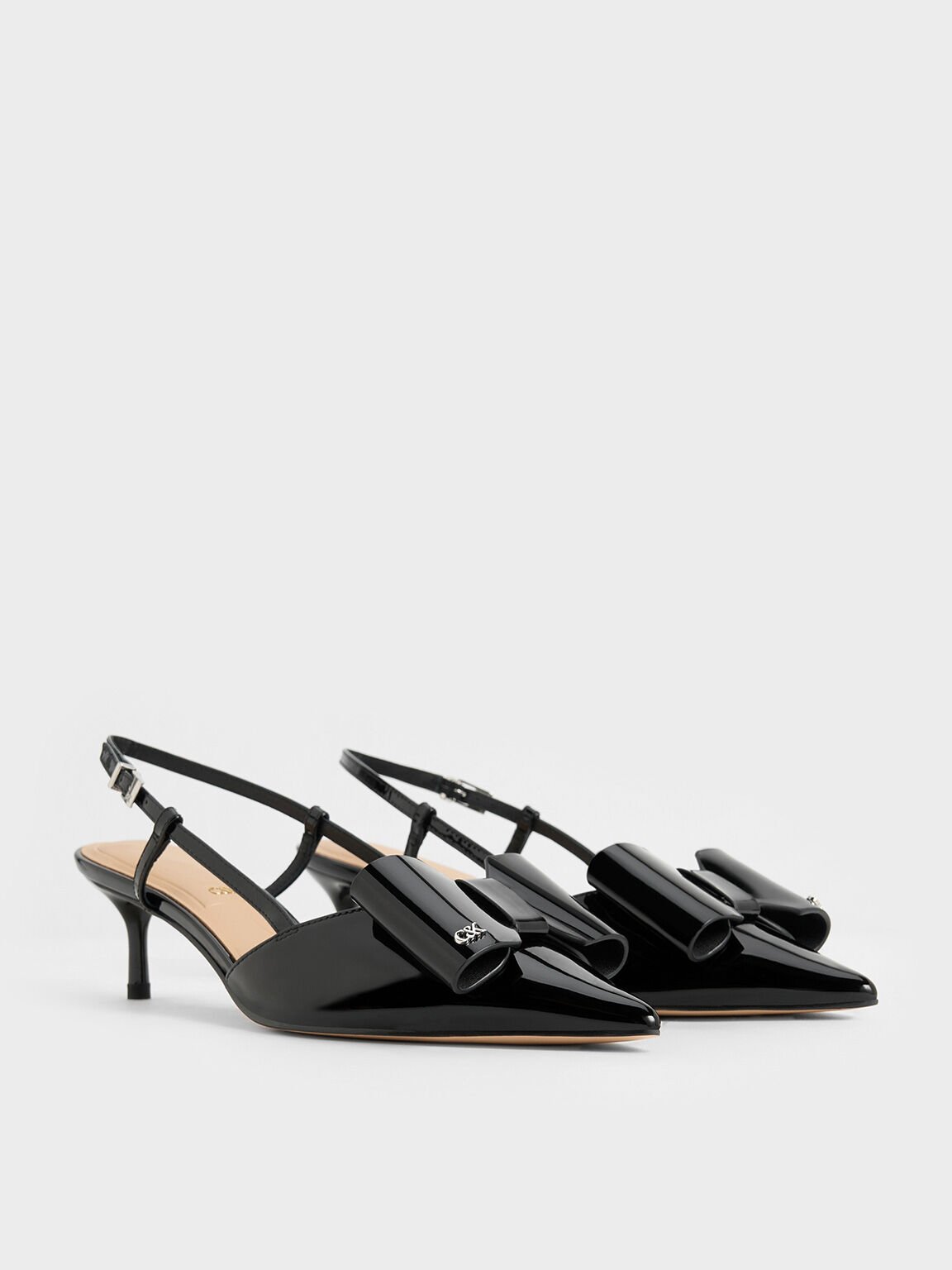 Sepatu Slingback Pumps Leather Bow Lu Patent, Black Patent, hi-res